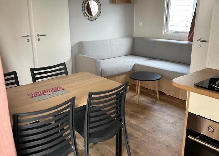 Les Sables Du Midi Valras 캠프장